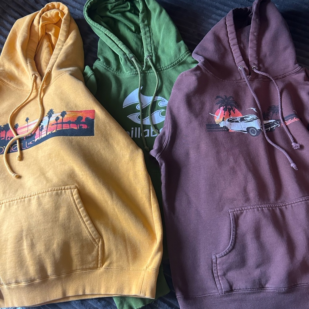 Lot of surfer Kids Pullover Hoodies in Yellow, Green & Brown